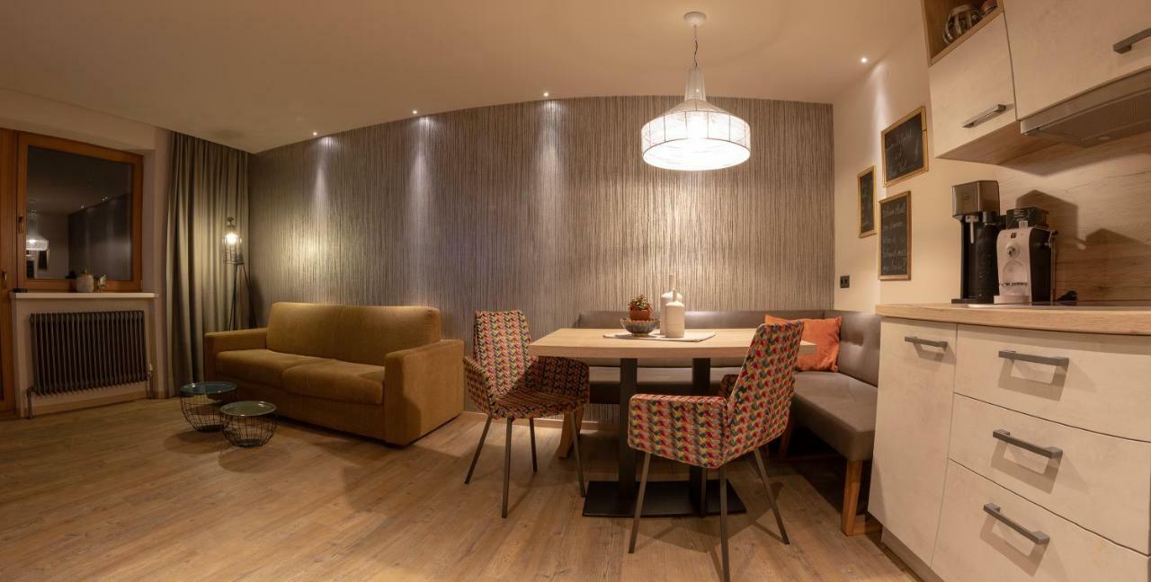 Appartement Zillertal Klee mit Restaurant KleemenTine Ried im Zillertal Extérieur photo
